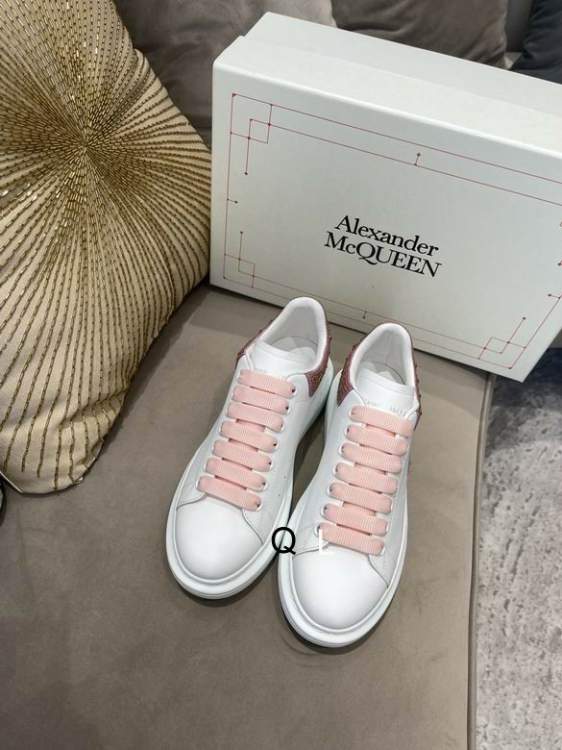 Picture of Alexander McQueen Shoes _SKUAlexanderMcqueensz35-44LL0405343